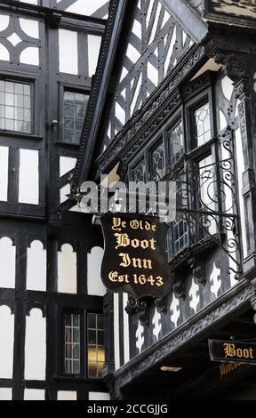 YE Olde Boot Inn segno in Chester Foto Stock