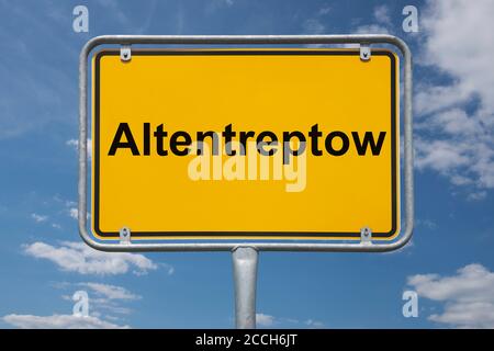 Ortstafel Altentreptow, Mecklenburg-Vorpommern, Deutschland | indicazione della località Altentreptow, Mecklenburg-Vorpommern, Germania, Europa Foto Stock