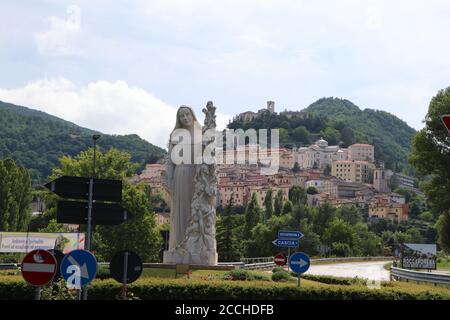 Statua di Santa Rita, Santa di Cascia Umbria Foto Stock