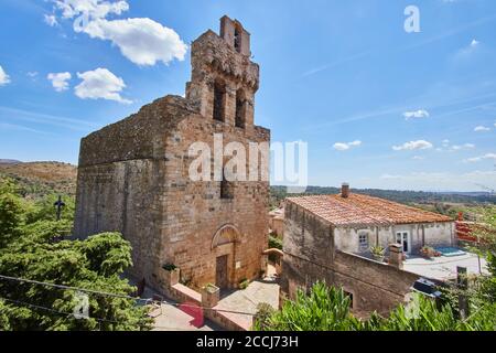 Chiesa di Sant Julia nella città di Rabos, provincia di Girona, Spagna Foto Stock