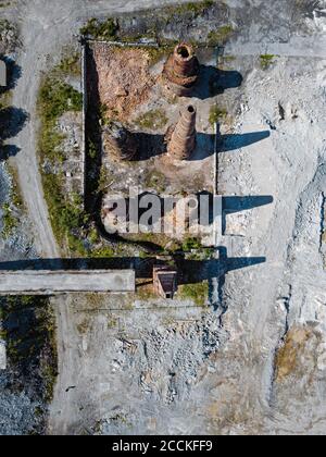 Russia, Repubblica di Carelia, Sortavala, Vista aerea di marmo abbandonato e cava di pietra calcarea nel Ruskeala Mountain Park Foto Stock