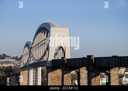 Il Royal Albert Bridge del Regno di Isambard sul Tamar Collegamento tra Devon e Cornovaglia Foto Stock