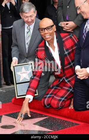 LOS ANGELES - MAR 16: Leron Gubler, RuPaul alla cerimonia della Stella RuPaul sulla Hollywood Walk of Fame il 16 marzo 2018 a Los Angeles, California Foto Stock