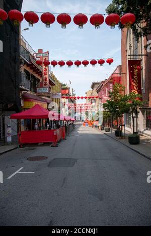 La Chinatown di San Francisco sta diventando più vivace nell'era della pandemia di Covid-19. Foto Stock