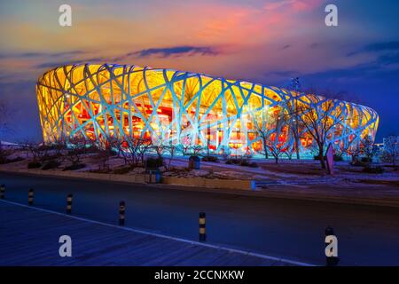 Pechino, Cina - Gen 11 2020: Lo Stadio nazionale (AKA Bird's Nest) costruito per le Olimpiadi estive del 2008, Paralimpici e sarà nuovamente utilizzato nel 2022 wi Foto Stock