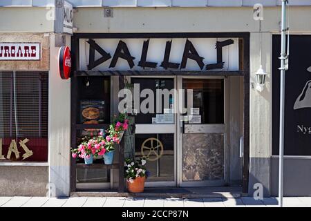 Skelleftea, Norrland Svezia - 1 agosto 2020: Una pizzeria mediocre nel centro Foto Stock