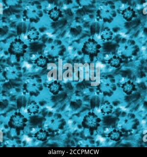 Tie dye shibori modello senza cuciture. Acquerello elementi turchesi teali dipinti a mano su sfondo bianco. Acquerello astratto fiori texture. Stampa per Foto Stock