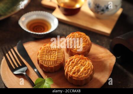 Mooncakes, pasticceria cinese stagionale per il festival di metà autunno Foto Stock