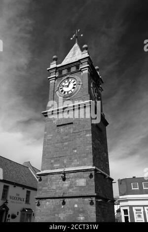 The Clock Tower, Market Place, Wainfleet All Saints Town, East Lindsey District, Lincolnshire, Inghilterra, Regno Unito Foto Stock