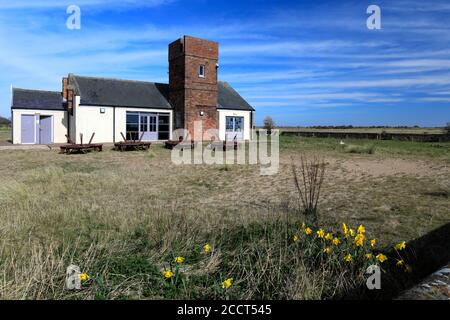 La vecchia stazione della guardia costiera, la riserva naturale di Gibilterra Point, la città di Skegness, Lincolnshire, Inghilterra, Regno Unito Foto Stock