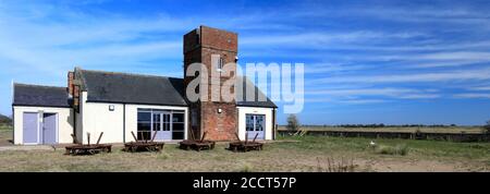 La vecchia stazione della guardia costiera, la riserva naturale di Gibilterra Point, la città di Skegness, Lincolnshire, Inghilterra, Regno Unito Foto Stock