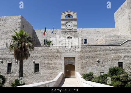 Veduta del Castello Svevo di Trani, Puglia, Italia Foto Stock