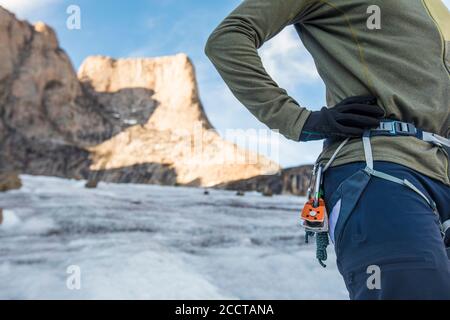 Akshayak Pass - © Christopher Kimmel 2019. Per l'uso da parte di Mammut Nord America solo con il credito: 'Christopher Kimmel / Alpine Edge Photography' Instagra Foto Stock