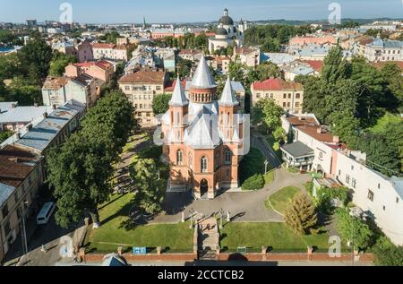 Vista aerea di una sala d'organo situata nell'ex chiesa armena di Chernivtsi, Ucraina. Viaggi desrinations e luoghi di avvistseeng in Ucraina Foto Stock