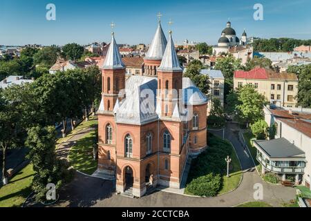 Vista aerea di una sala d'organo situata nell'ex chiesa armena di Chernivtsi, Ucraina. Viaggi desrinations e luoghi di avvistseeng in Ucraina Foto Stock