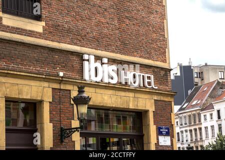 Bruxelles, BELGIO - 7 luglio 2019: Ibis Hotel. Ibis è una società alberghiera internazionale di proprietà di AccorHotel. La catena dispone di hotel in sei continenti. Foto Stock