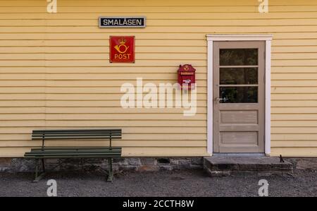 Stazione ferroviaria con mailbox al Museo ferroviario di Hamar Norvegia 2020 agosto 9 Foto Stock