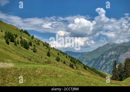 Panorama alpino di Vals in Svizzera Foto Stock