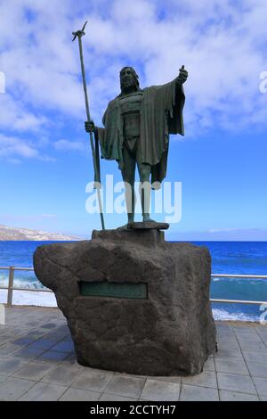 Statua di una Guanche situata a Candelaria, Tenerife, Isole Canarie, Spagna. Foto Stock