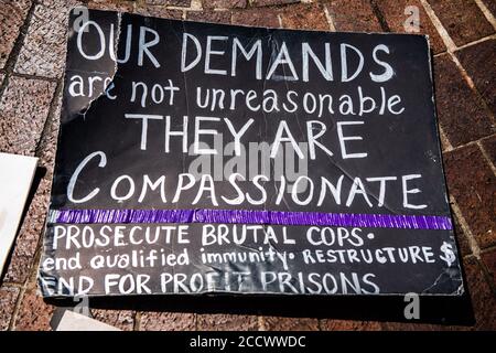 Louisville, Kentucky, Stati Uniti. 24 Agosto 2020. Vista generale del Breonna Taylor Memorial al Jefferson Square Park durante il terzo giorno di BreonnaCon 24 agosto 2020 a Louisville, Kentucky, dopo la morte di Breonna Taylor. ( Credit: Chris Tuite/Image Space/Media Punch)/Alamy Live News Foto Stock