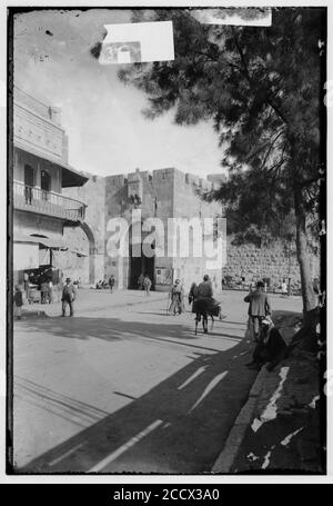 Gerusalemme (El-Kouds), approccio alla città. Porta di Jaffa Foto Stock