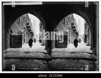 Gerusalemme durante un inverno nevoso. Via Dolorosa nella neve, OTTAVA STAZIONE Foto Stock