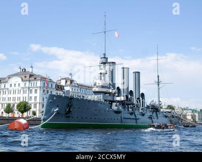 L'incrociatore Aurora a San Pietroburgo - un simbolo della rivoluzione Foto Stock