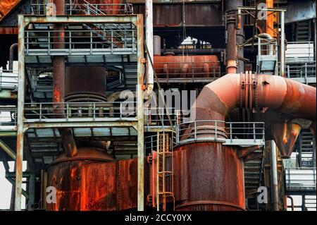 Impianto di altoforno, monumento industriale, ex acciaierie, Phoenix West, Hoerde, Dortmund, zona Ruhr, Nord Reno-Westfalia, Germania Foto Stock