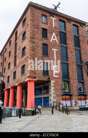 The Tate Liverpool a Royal Albert Dock, Liverpool, Inghilterra, Regno Unito Foto Stock