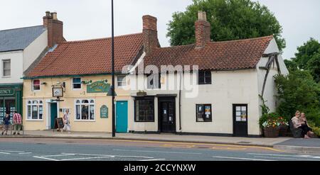 Il pub Nags Head, un vecchio storico in on High Street, Northallerton, North Yorkshire Foto Stock