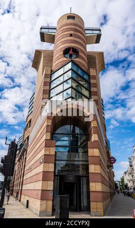 N. 1 edificio di pollame a Londra, progettato da James Stirling, completata nel 1997, cinque anni dopo la sua morte. Il Grade ii Listed, Foto Stock