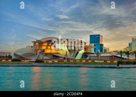Vista al tramonto in Qatar National Museum Foto Stock
