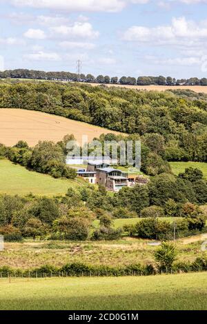 Moonstone House, una casa ecosostenibile, vicino al villaggio Cotswold di Cockleford, Gloucestershire, Regno Unito Foto Stock