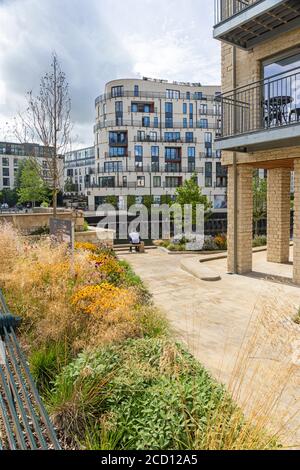 Bath Riverside sviluppo di appartamenti e attici di lusso vicino al Centro Città di Bath, Somerset, Inghilterra, Regno Unito Foto Stock