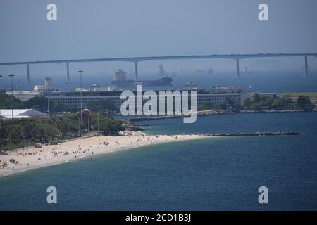 Aeroporto Santos Dumont pista di Rio de Janeiro Brasile Guanabara baia atterraggio in aereo Foto Stock