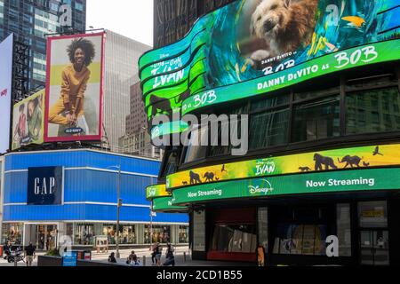 Giro In Giro Moving Billboard presso ABC TV News Network Studios a Times Square, New York, Stati Uniti Foto Stock