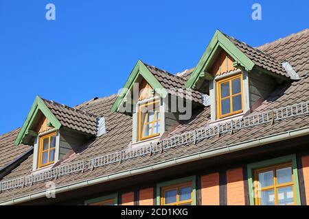 dormitorio in legno sul tetto Foto Stock