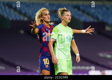 San Sebastian, Spagna. 25 Agosto 2020. Svenja Huth (10 Wolfsburg) contro il Capitano Alexandra Popp (11 Wolfsburg) durante la partita di football della UEFA Women's Champions League (Semifinale) tra VfL Wolfsburg e FC Barcelona . Daniela Porcelli/SPP Credit: SPP Sport Press Photo. /Alamy Live News Foto Stock