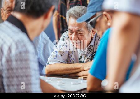 Xiangqi suonato a Singapore Foto Stock