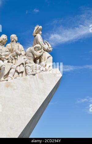 Lisboa, Portogallo, Padrão dos Descobrimentos, Monumento delle scoperte sulla riva settentrionale dell'estuario del fiume Tago ( Rio Tejo) Foto Stock