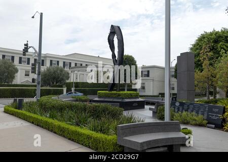 Beverly Hills, CA/USA - 25 agosto 2020: Il 9 11 Memorial Garden di Bevery Hills, inaugurato il 11 settembre 2011 come tributo a coloro che hanno perso la Th Foto Stock