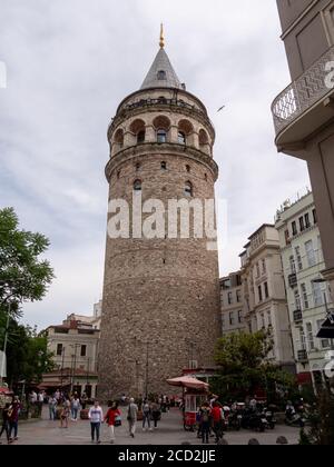 ISTANBUL, TURCHIA - MAGGIO, 22, 2019: Foto della storica torre galata di istanbul Foto Stock