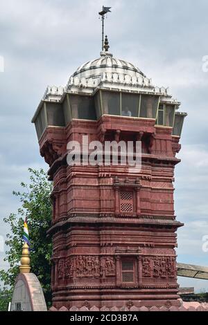 Photography03 Nov 2019 scultura in pietra sabbia su Chandraprabhu Digambar Jain Bavan Jinalay 12 ° secolo Chandrabhu (ottavo Tirrthankara) Foto Stock