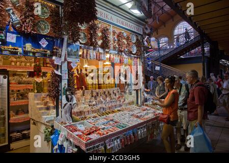 Nagycsarnok il grande mercato centrale di Budapest, Ungheria Foto Stock