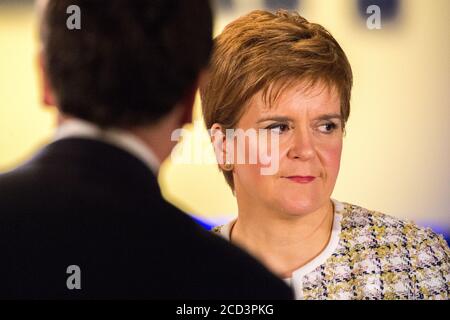 Glasgow, Scozia, Regno Unito. 27 novembre 2019. Nella foto: Nicola Sturgeon MSP - primo Ministro della Scozia e leader del Partito Nazionale Scozzese (SNP). Lancio del manifesto elettorale ufficiale del Partito Nazionale Scozzese (SNP) per le elezioni generali del 12 dicembre 2019. Credit: Colin Fisher/Alamy Live News. Foto Stock