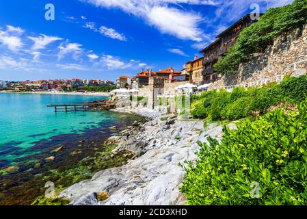 Sozopol, Bulgaria. Antiche mura di Apollonia e Mar Nero mare, Burgas. Foto Stock