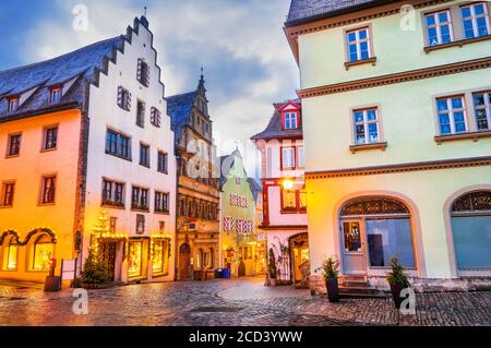 Marktplatz, piazza principale di Rothenburg ob der Tauber. Con effetto HDR, Baviera, Germania Foto Stock