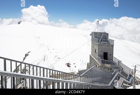 Zermatt, Svizzera il 19 luglio 2020: Vista dall'alto dell'Europa nel paradiso del ghiacciaio del Cervino Foto Stock