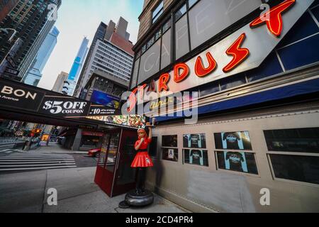 -New York, NY - 20200606 - la riapertura continua nella fase 4 attraverso le aree densamente popolate di New York e New Jersey Musical Midtown Staple Ellen's Stardust Diner May Close for Good, Deve 600.000 dollari in affitto mentre New York City entra nella fase 4 della riapertura a seguito delle restrizioni imposte per rallentare la diffusione del coronavirus il 25 luglio 2020 a New York City. La quarta fase consente di praticare arte e intrattenimento all'aperto, eventi sportivi senza tifosi e produzioni multimediali. -IMMAGINE: Vista generale -FOTO di: JOHN NACION/startraksphoto.com questa è un'immagine editoriale, gestita dai diritti. Contattare Startraks Photo Foto Stock