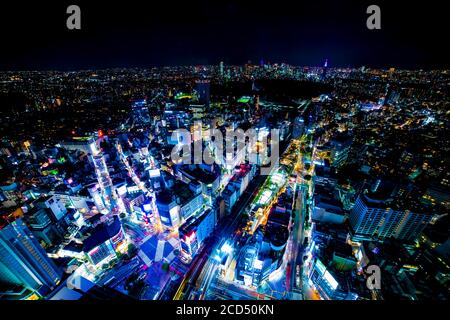 Una notte in miniatura Shibuya che attraversa grandangolo tiltshift Foto Stock